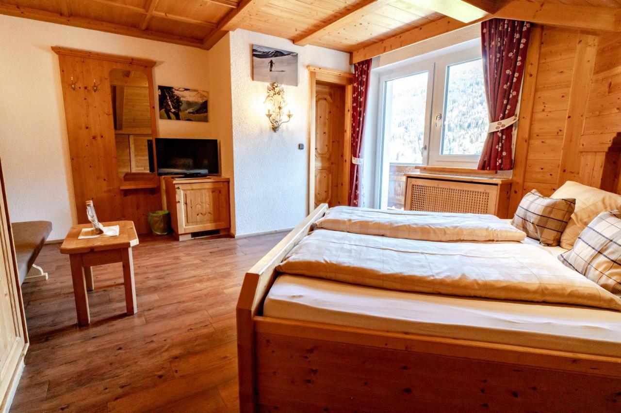Alpen Gasthof Apartments Hohe Burg Trins Eksteriør billede
