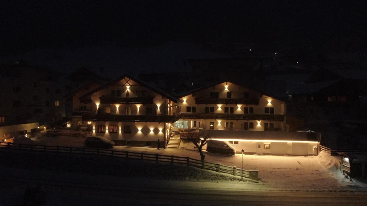 Alpen Gasthof Apartments Hohe Burg Trins Eksteriør billede