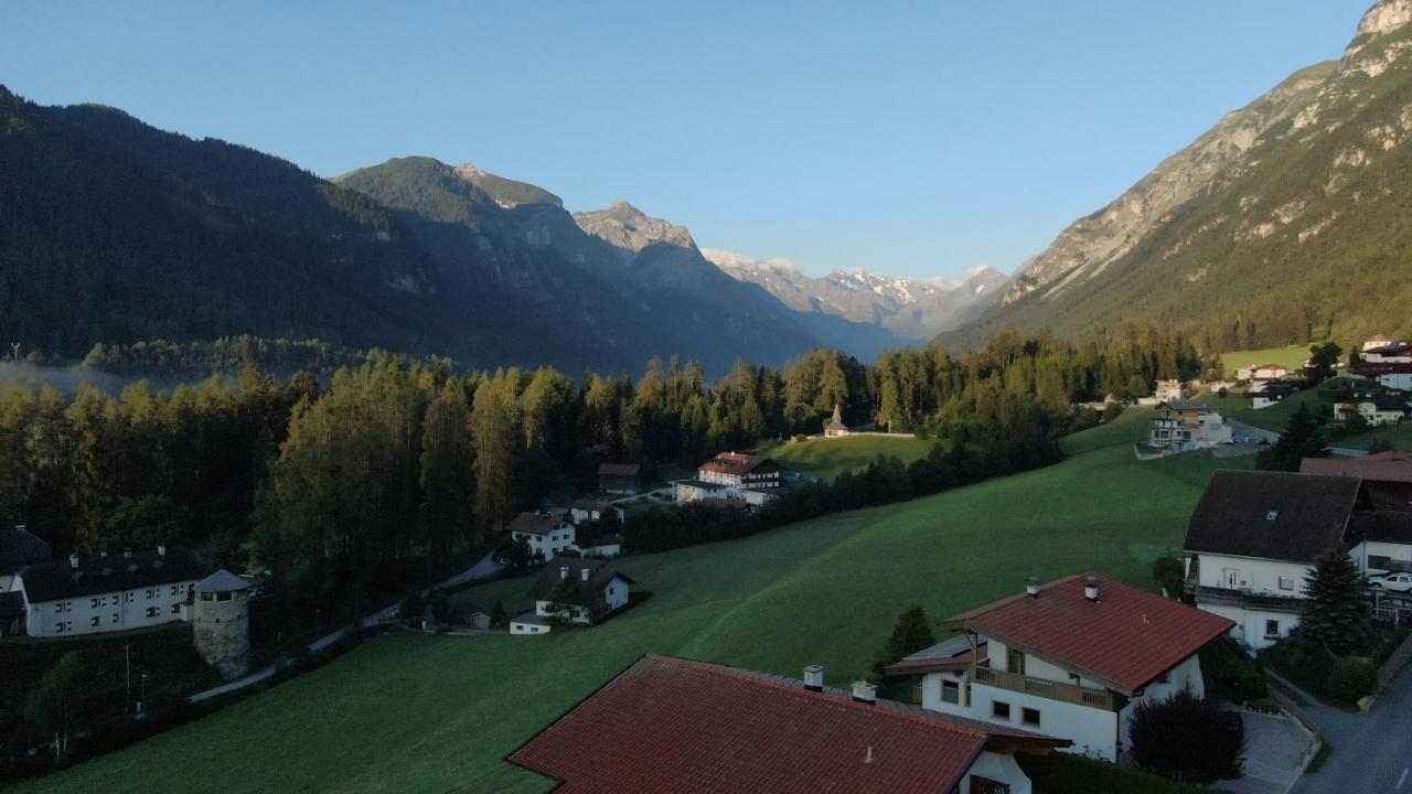 Alpen Gasthof Apartments Hohe Burg Trins Eksteriør billede