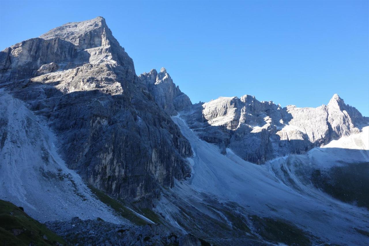 Alpen Gasthof Apartments Hohe Burg Trins Eksteriør billede