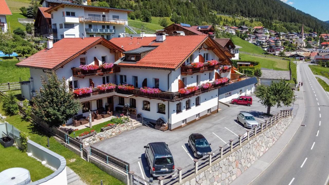 Alpen Gasthof Apartments Hohe Burg Trins Eksteriør billede