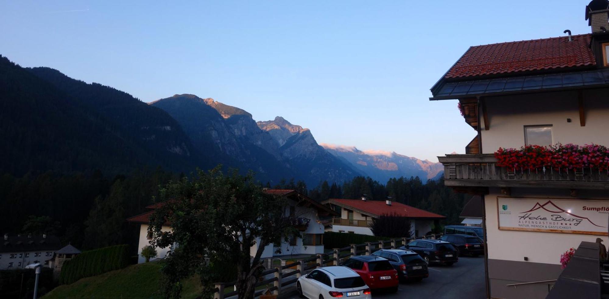 Alpen Gasthof Apartments Hohe Burg Trins Eksteriør billede